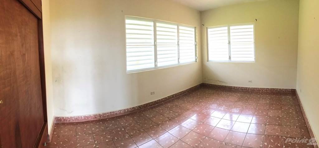 Secondary Guest Suites & Shared Baths